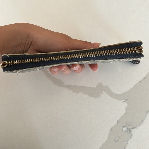 Louis Vuitton wallet - Picture 2 of 5